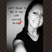 Nicole Hahn Photo 28