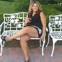 Julie Watts Photo 11