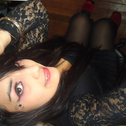 Alejandra Gonzalez Photo 33