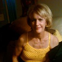 Julia Greenfield Photo 14