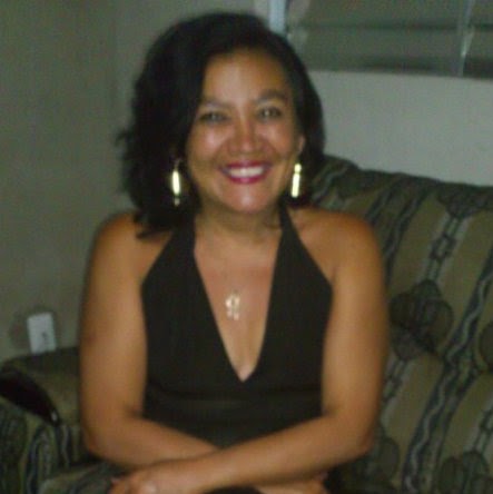 Gloria Lucas Photo 9