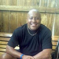 Tony Roberts Photo 31
