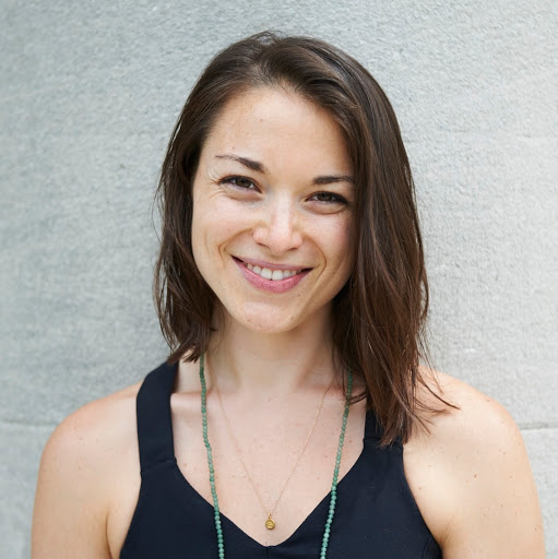 Emily Mclaughlin Photo 35