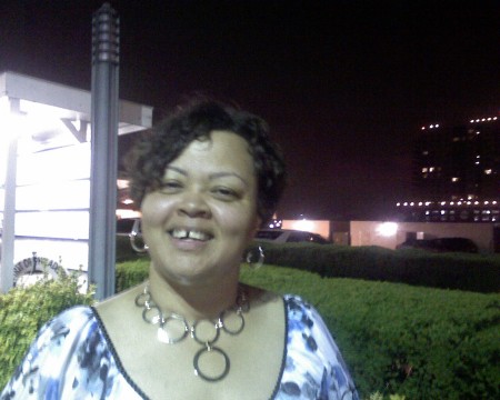 Lisa Travis Photo 9
