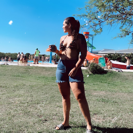 Karen Arce Photo 27