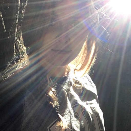 Cassandra Hammond Photo 22