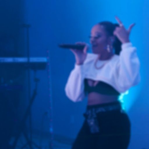 Briana Robinson Photo 10
