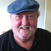 Tom Wells Photo 44