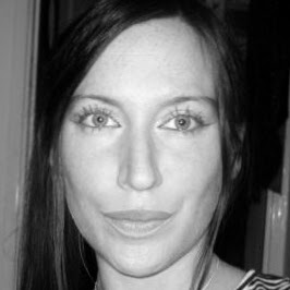 Claire Plummer Photo 6