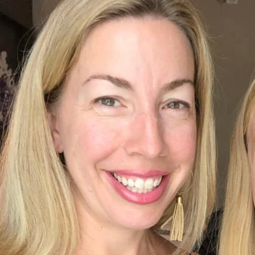 Kelly Weller Photo 14