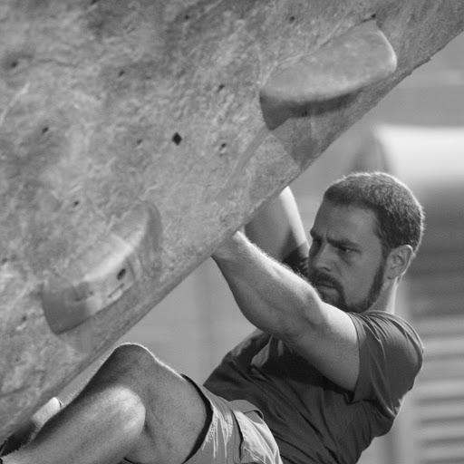 Justin Carlson Photo 6