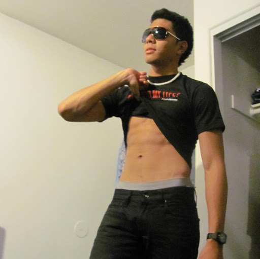 Robert Ramos Photo 18