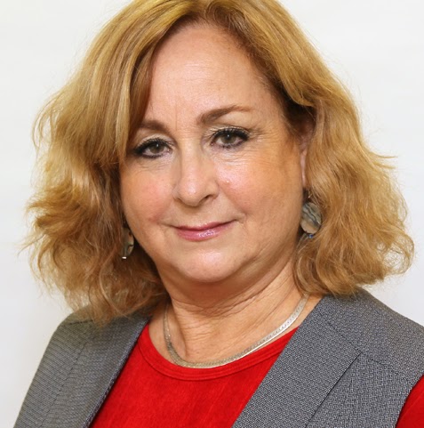 Debra Brandt Photo 21