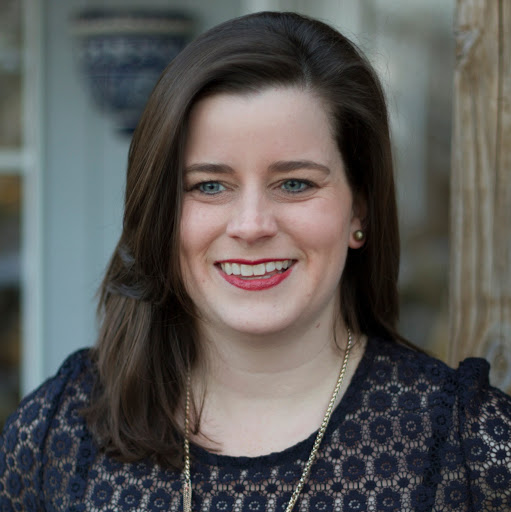 Julie Daniel Photo 25