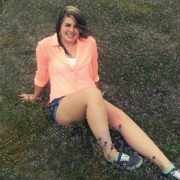 Sarah Grantham Photo 27