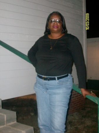 Louise Owens Photo 28