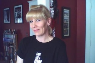 Julie Carlson Photo 10