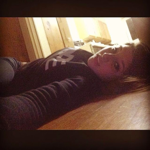 Anna Maynard Photo 12