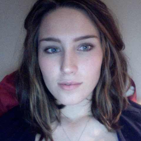 Alexis Yates Photo 3