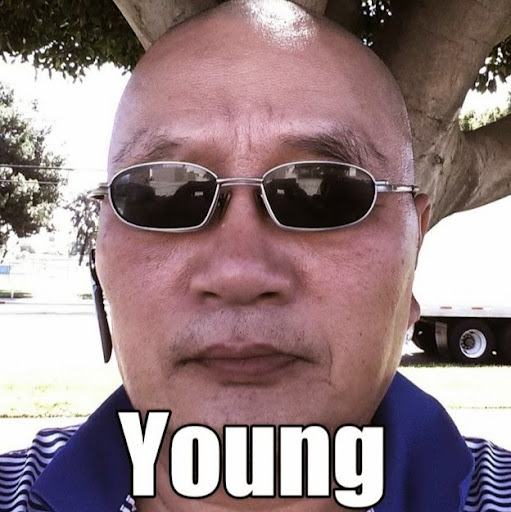 Young Lim Photo 27