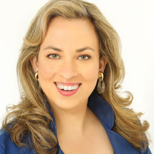 Emily Finkelstein Photo 14