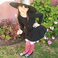 Elizabeth Borelli Photo 12