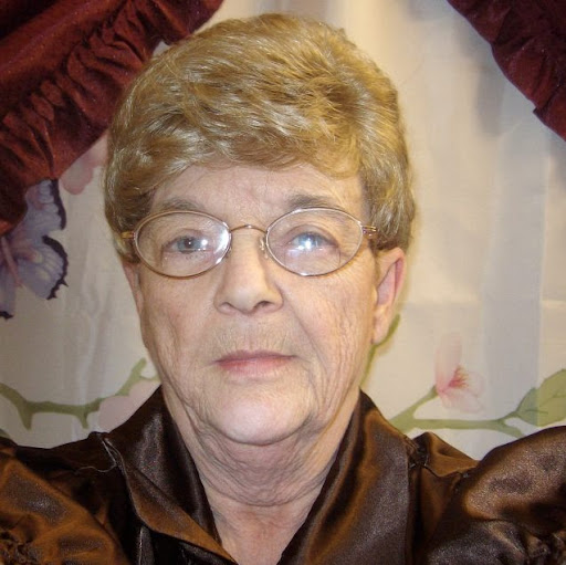 Betty Wilder Photo 36