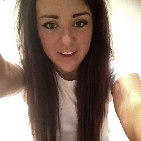 Holly Speight Photo 5