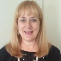Suzanne Emerson Photo 10