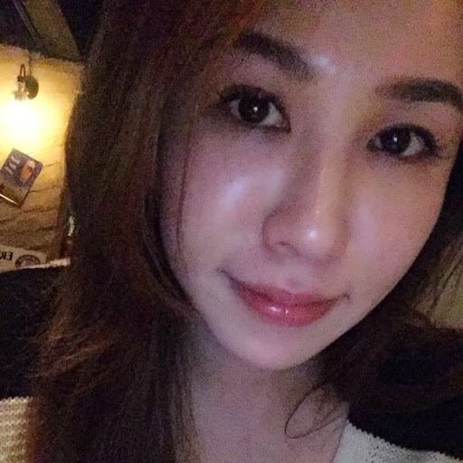 Wendy Lin Photo 19