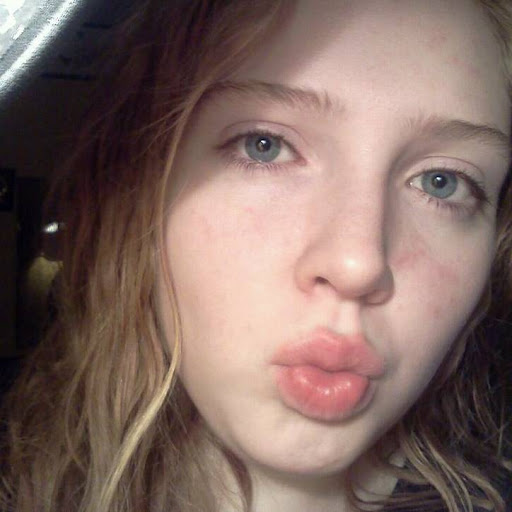 Alyssa Warner Photo 7