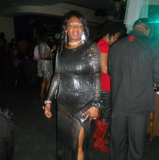 Paulette Robinson Photo 37