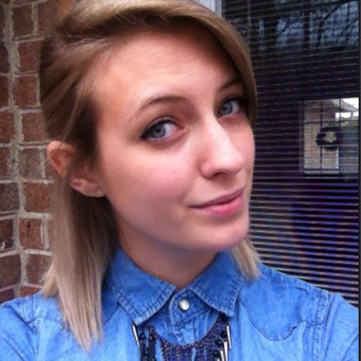 Danielle Mullins Photo 42