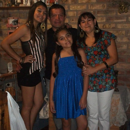 Silvia Flores Photo 31