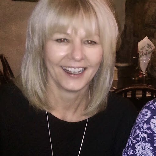 Debbie Holmes Photo 37