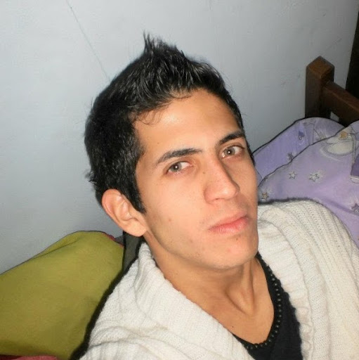 Lucas Bravo Photo 12