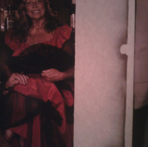 Carolyn Pierce Photo 24
