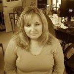 Lisa Dyne Photo 7