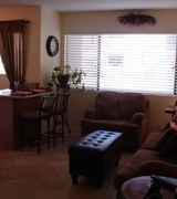 Laura Thomas Photo 2