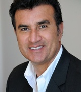 Robert Reyes Photo 10