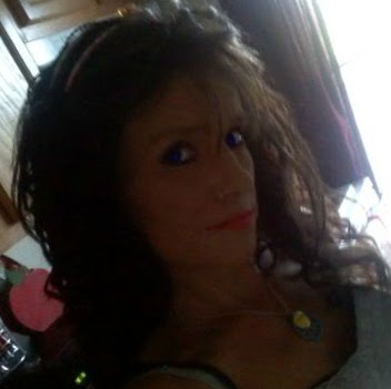 Lisa Nixon Photo 32
