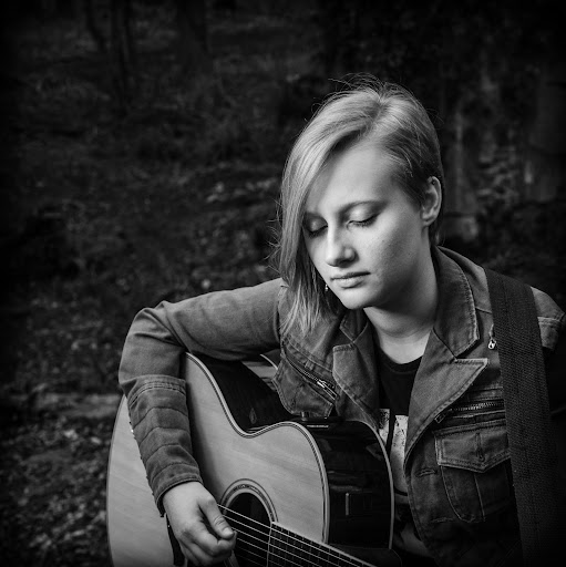Annie Callahan Photo 9