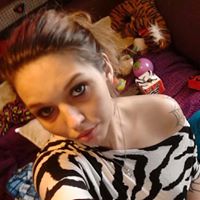 Danielle Harvey Photo 21