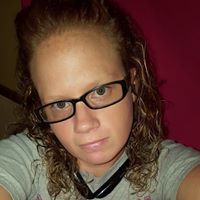 Elizabeth Easterling Photo 14
