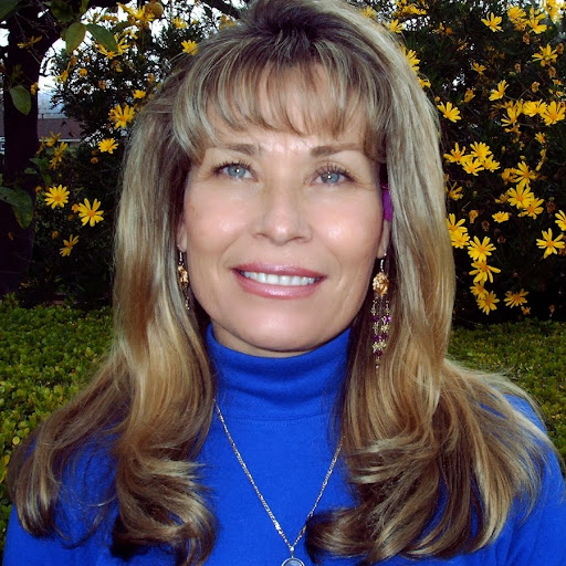 Rita Wilson Photo 43