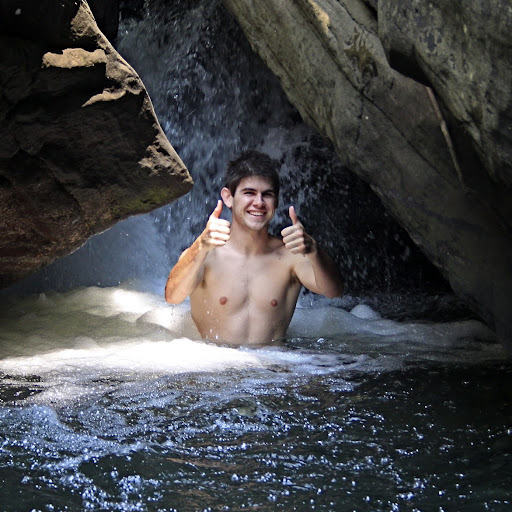 Benjamin Lowe Photo 17