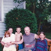 Lora Brown Photo 28