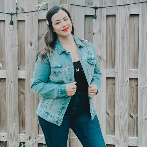 Melissa Gomez Photo 37