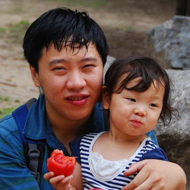 Hong Liu Photo 20