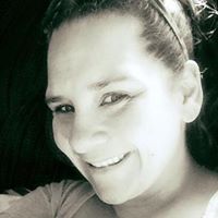 Niki Fisher Photo 8